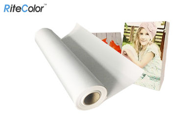 Rolls kanvas poliester tahan air mengkilap untuk pencetakan seni 2 Inch / 3 inci Roll Core